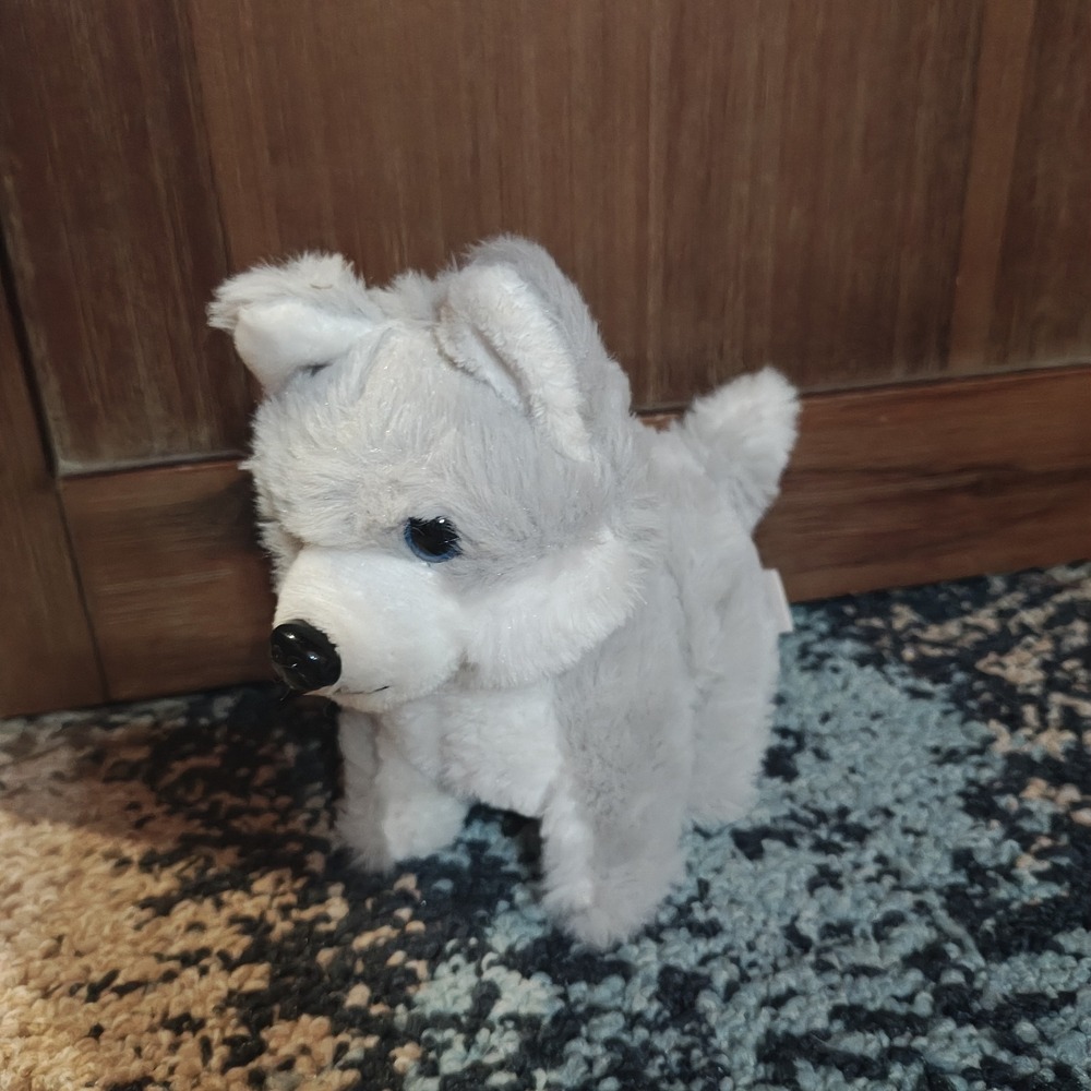 Kid Connection Walking Mini Pet With Barking Sound 7" Husky Dog Wolf Works E3